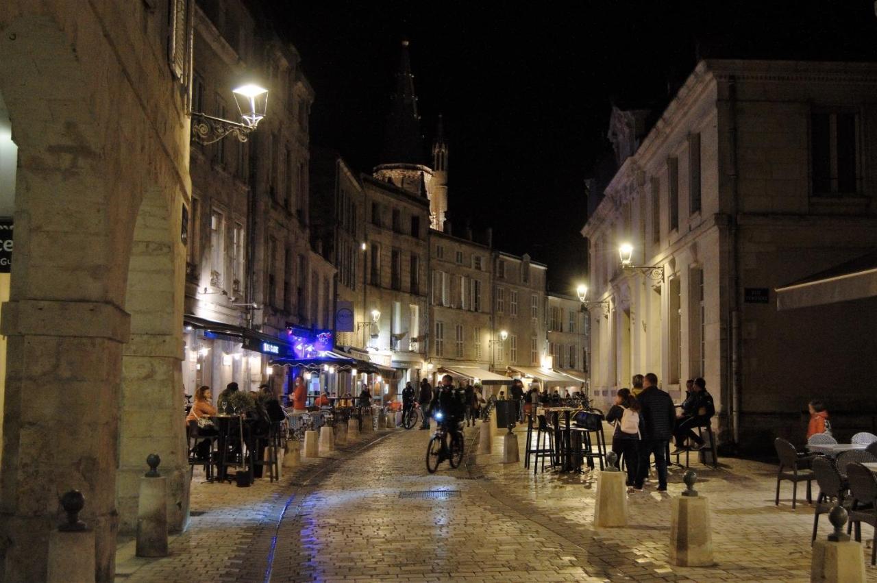 - Le Petit Rochelais -Calme&Cosy- Wifi-Netflix Appartement La Rochelle  Buitenkant foto